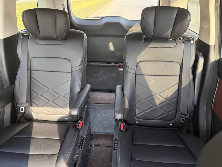 Фото 9 - GAC Trumpchi E8