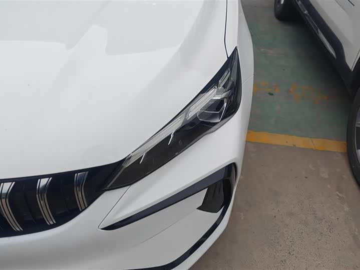 Фото 5 - Geely Binrui