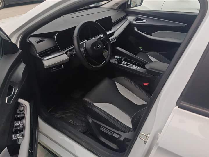 Фото 9 - Geely Binrui