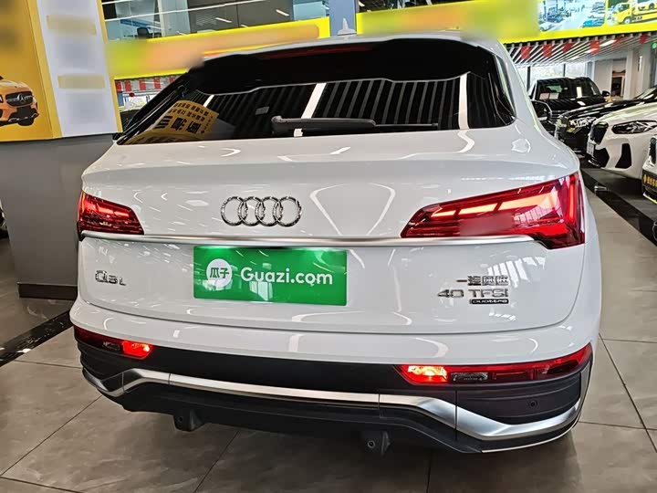 Фото 6 - Audi Q5L Sportback