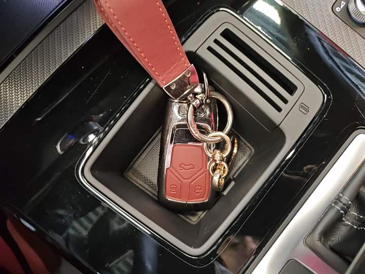 Фото 9 - Audi Q5L Sportback