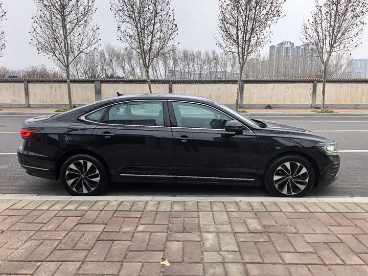 Фото 4 - Volkswagen Passat