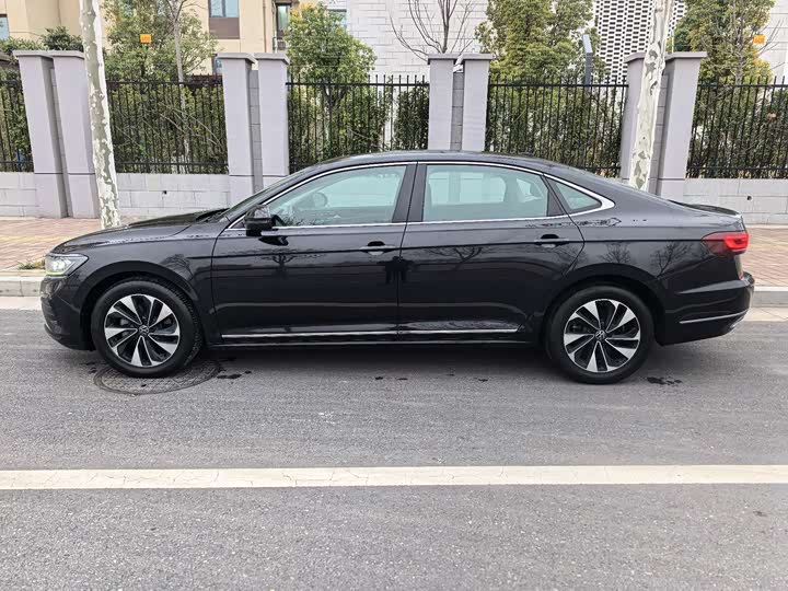 Фото 5 - Volkswagen Passat