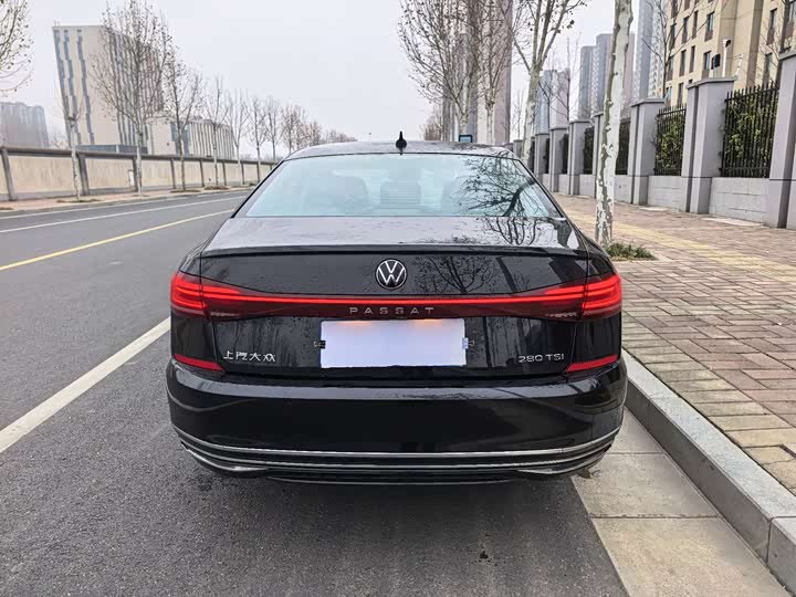 Фото 9 - Volkswagen Passat