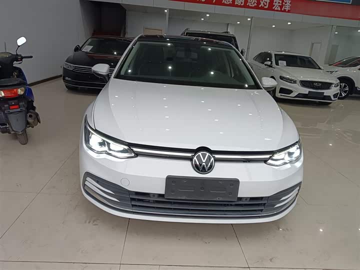 Фото 3 - Volkswagen Golf