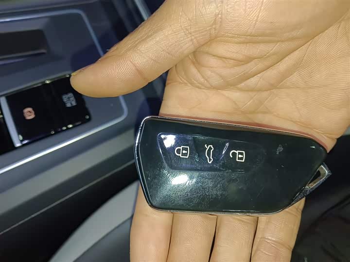 Фото 9 - Volkswagen Golf