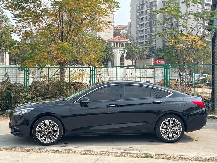 Фото 3 - Hongqi H5