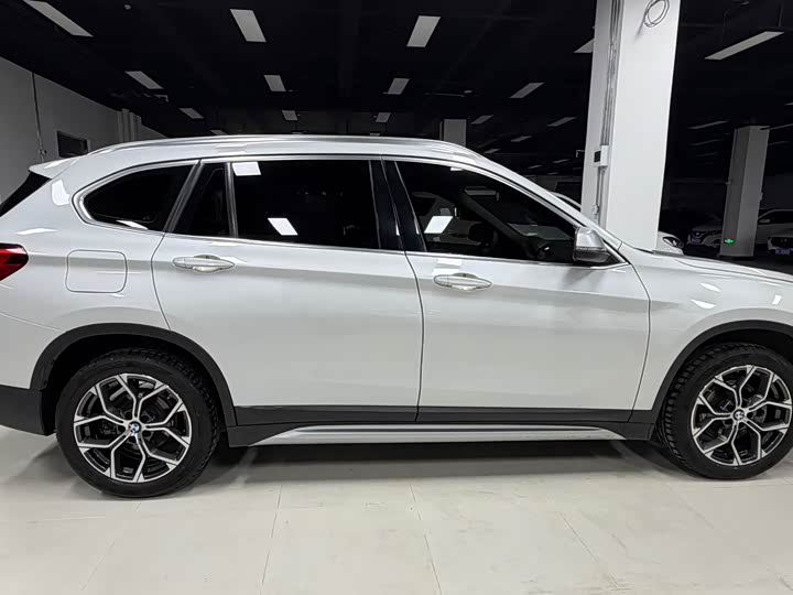 Фото 4 - BMW X1