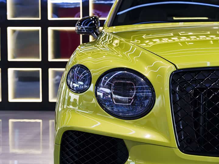 Фото 8 - Bentley Bentayga