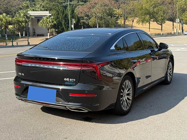 Фото 4 - Bestune B70