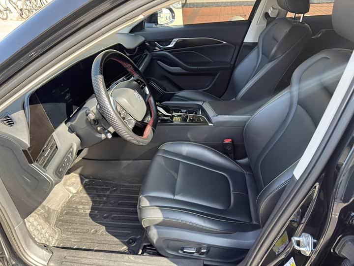 Фото 8 - Bestune B70