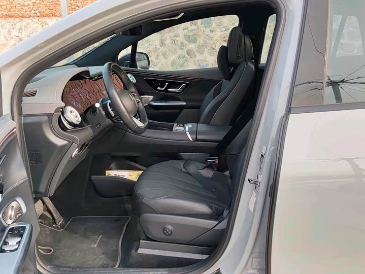 Фото 3 - Mercedes-Benz EQE SUV