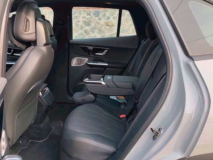 Фото 5 - Mercedes-Benz EQE SUV