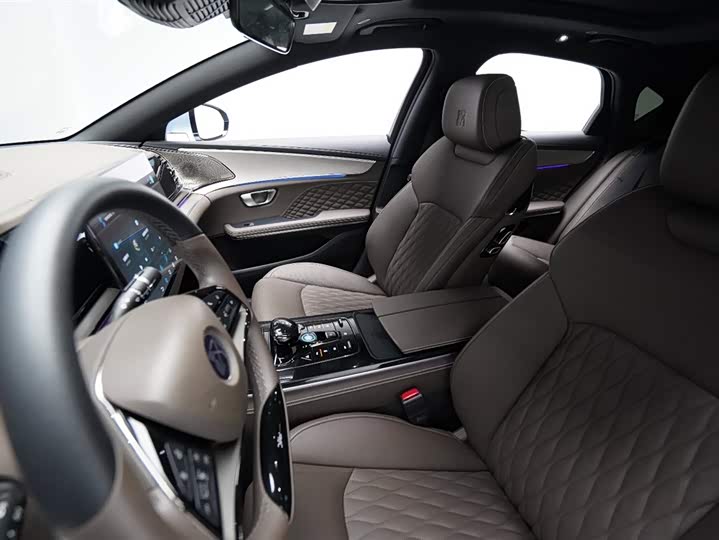 Фото 4 - BYD Han