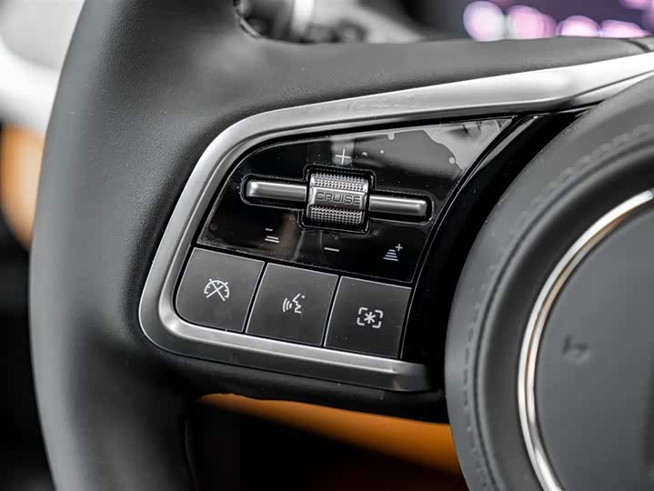 Фото 9 - Tank 500 Hybrid