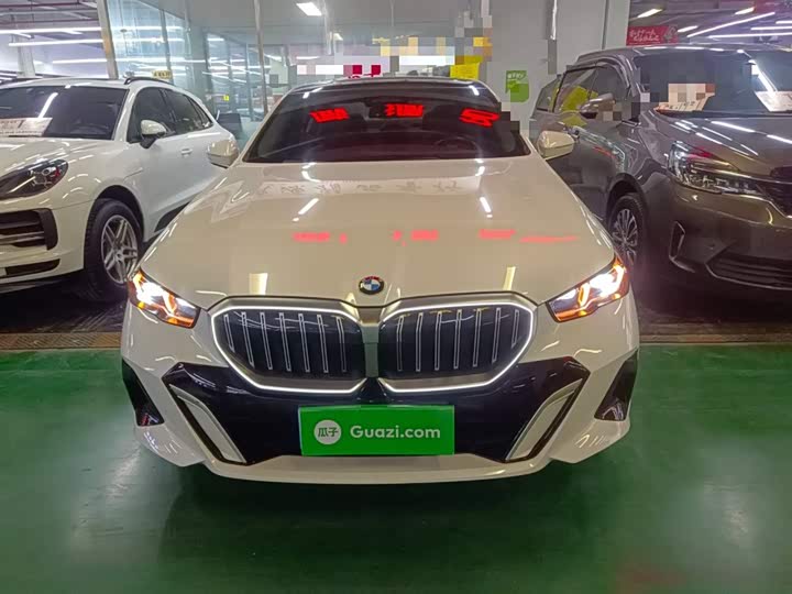 Фото 3 - BMW 5 Series