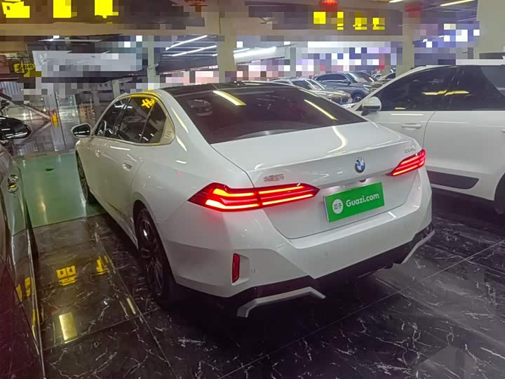 Фото 5 - BMW 5 Series