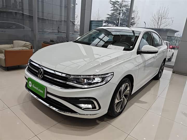 Фото 1 - Volkswagen Bora