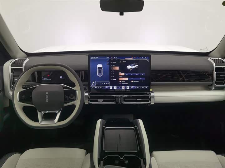 Фото 5 - Chery iCar 03