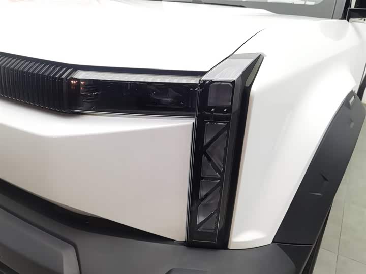 Фото 7 - Chery iCar 03