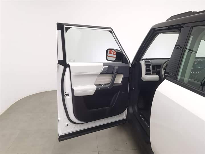 Фото 8 - Chery iCar 03