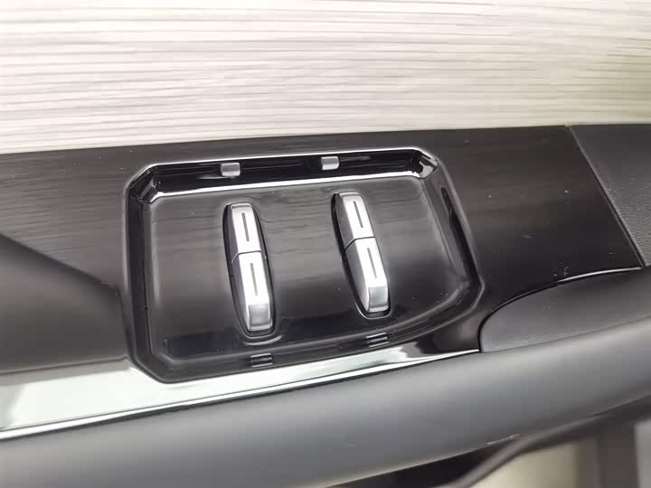 Фото 9 - Chery iCar 03