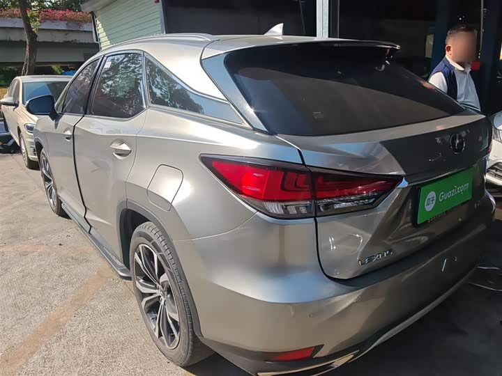 Фото 5 - Lexus RX