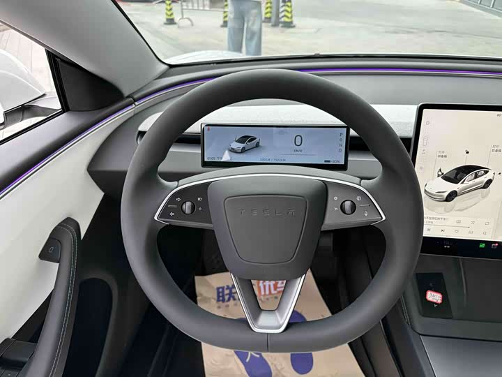 Фото 5 - Tesla Model 3