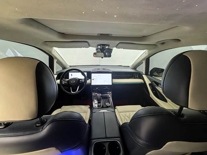 Фото 4 - GAC Trumpchi M8