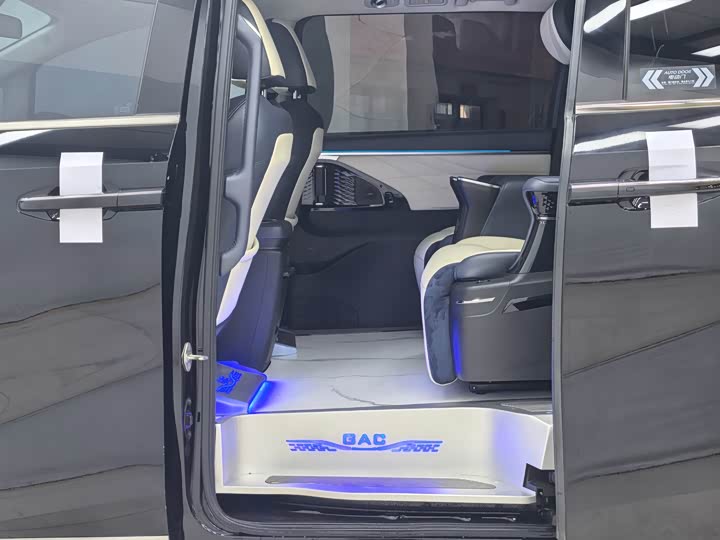 Фото 5 - GAC Trumpchi M8