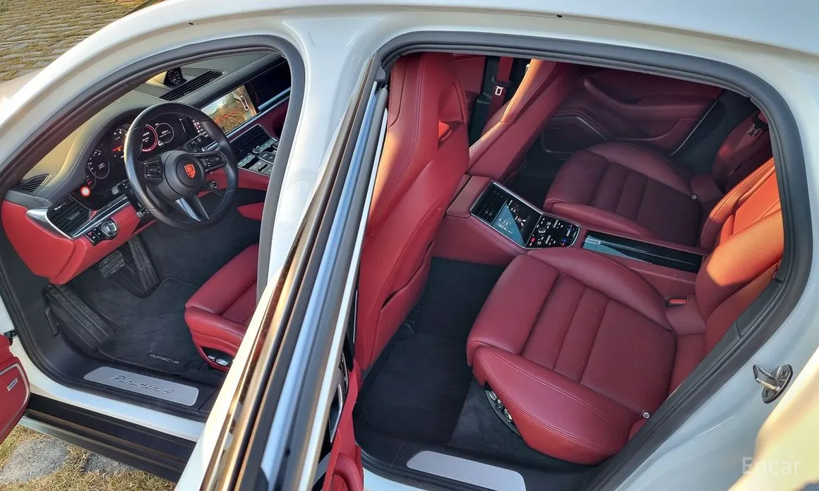 Фото 11 - Porsche Panamera