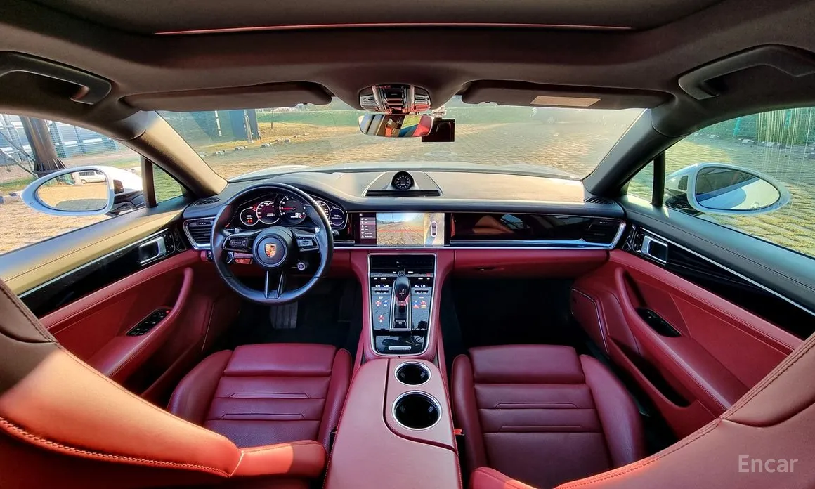 Фото 12 - Porsche Panamera