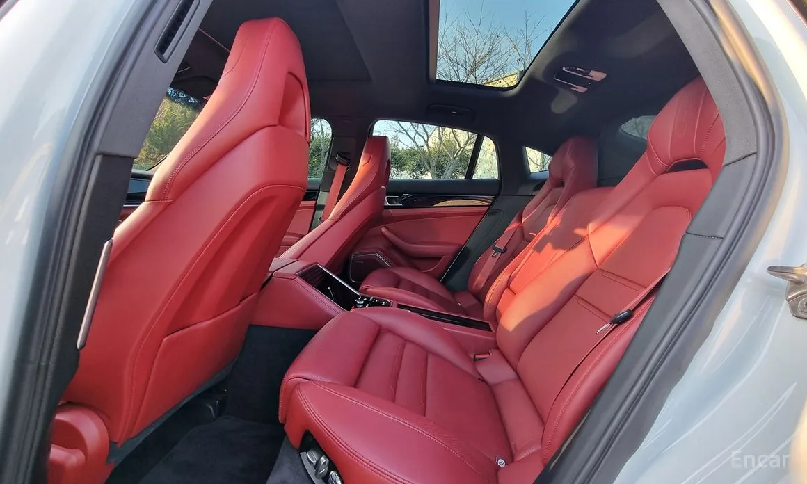 Фото 13 - Porsche Panamera