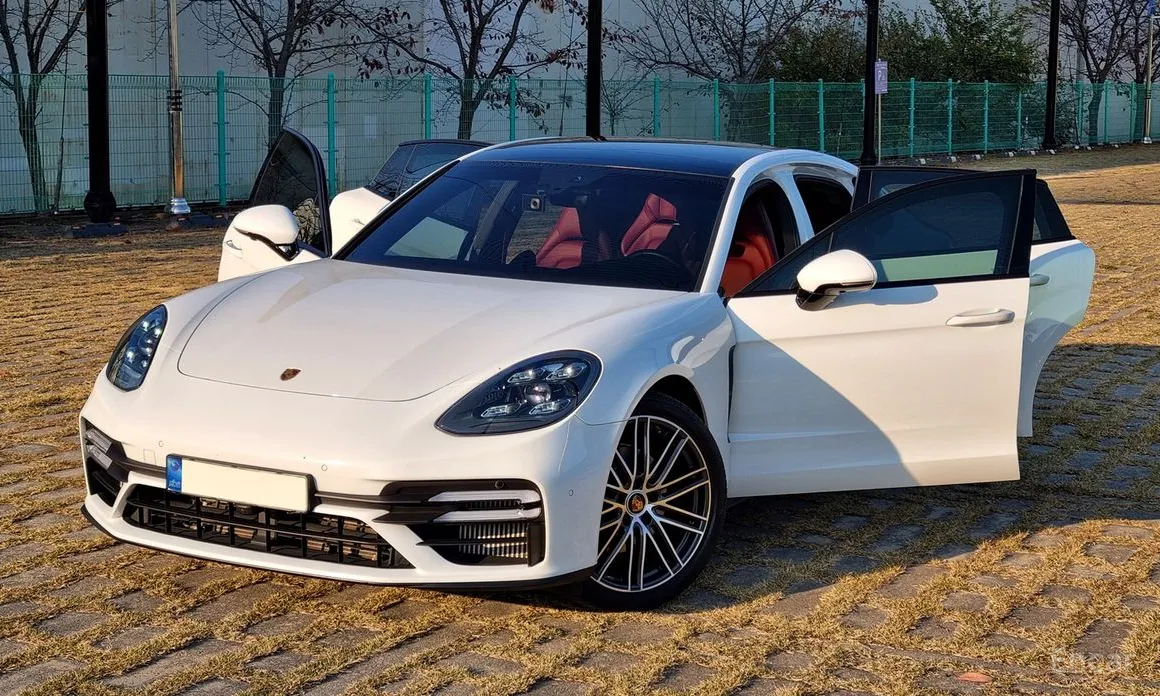 Фото 5 - Porsche Panamera