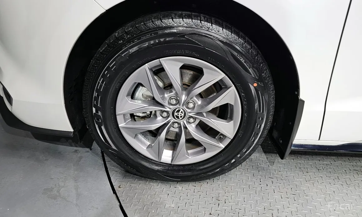 Фото 5 - Toyota Sienna