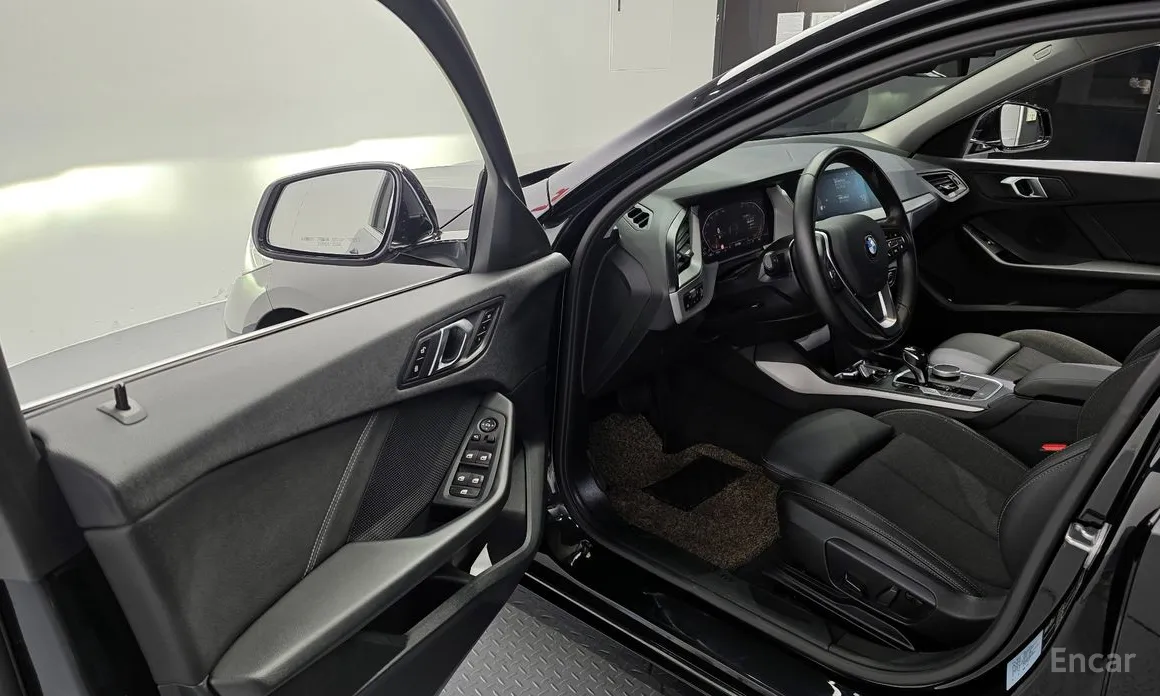 Photo 11 - BMW 1 Series