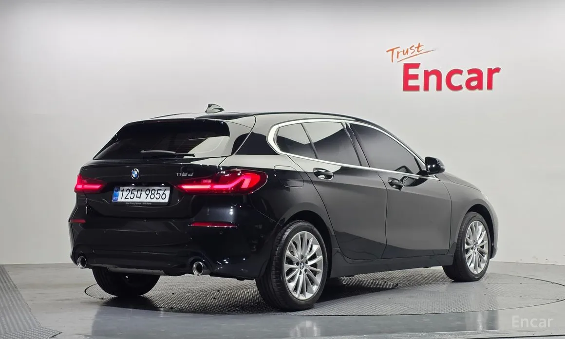 Photo 2 - BMW 1 Series