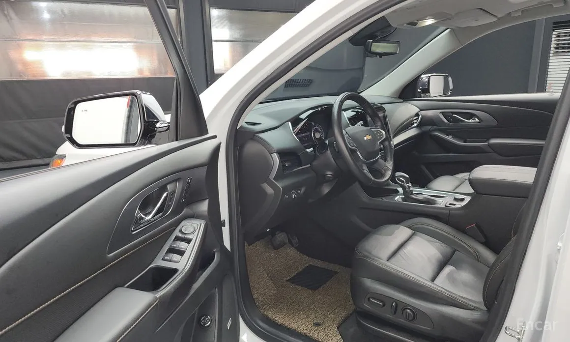 Фото 10 - Chevrolet Traverse