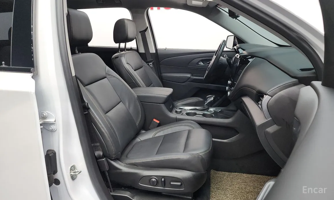 Фото 11 - Chevrolet Traverse