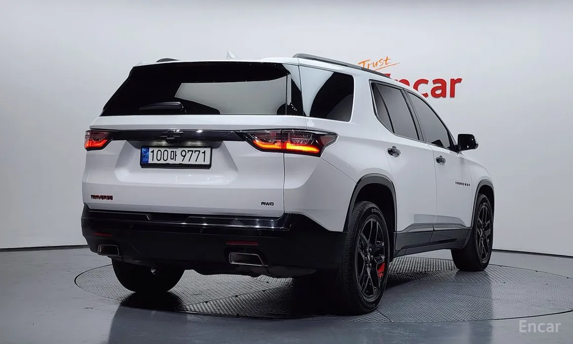 Фото 2 - Chevrolet Traverse