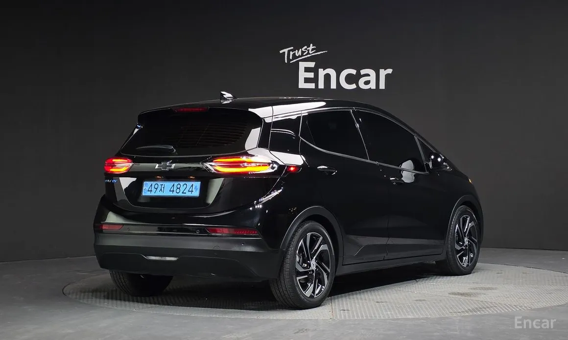 Фото 2 - Chevrolet Bolt EV