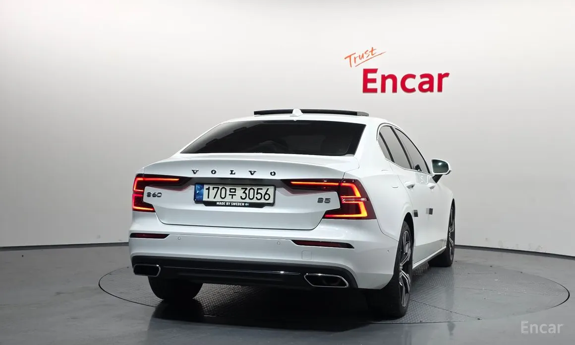 Фото 4 - Volvo S60