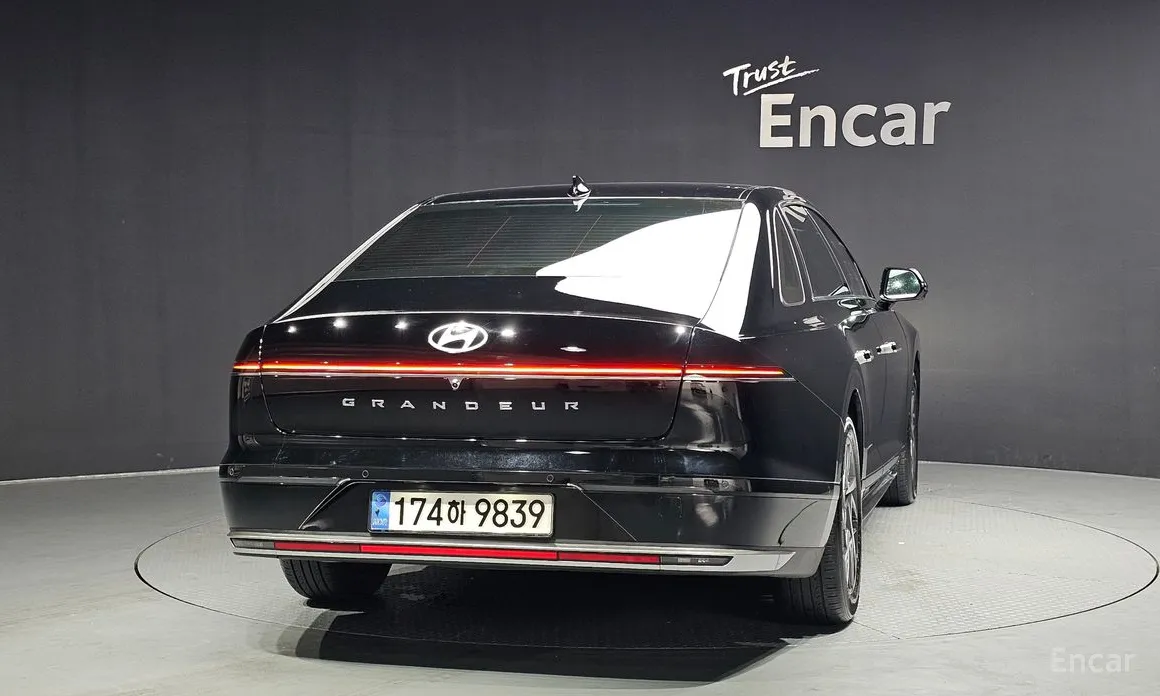 Фото 4 - Hyundai Grandeur