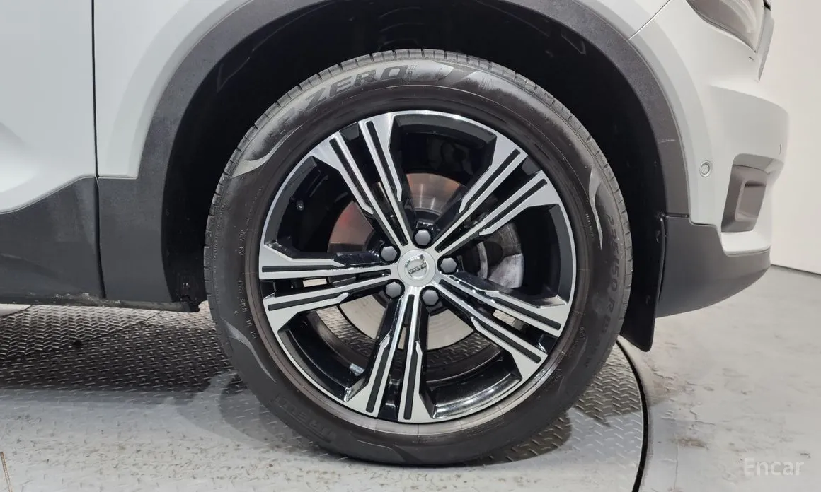 Фото 5 - Volvo XC40