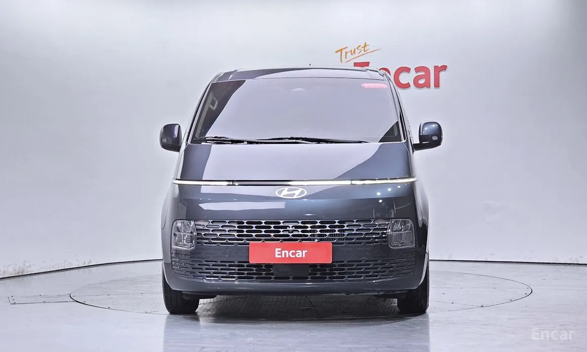 Фото 3 - Hyundai Staria