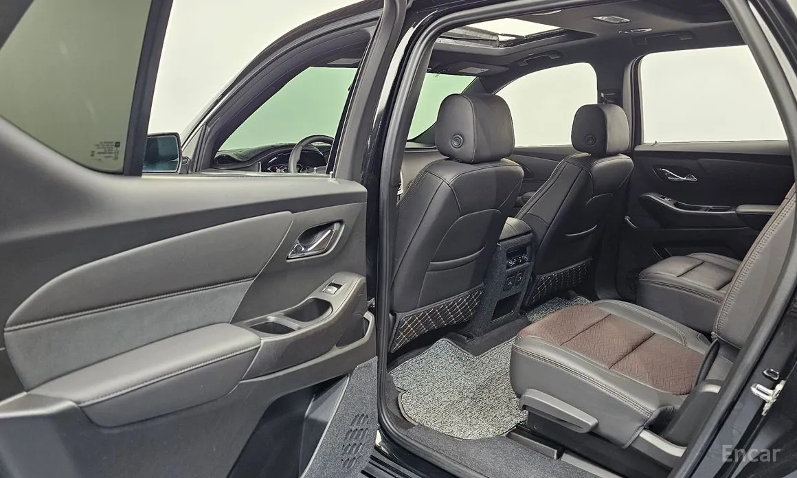 Фото 11 - Chevrolet Traverse