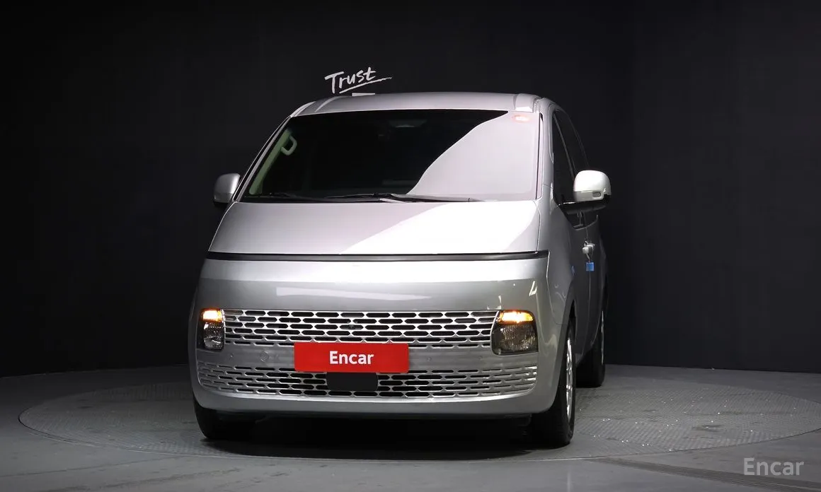 Фото 3 - Hyundai Staria