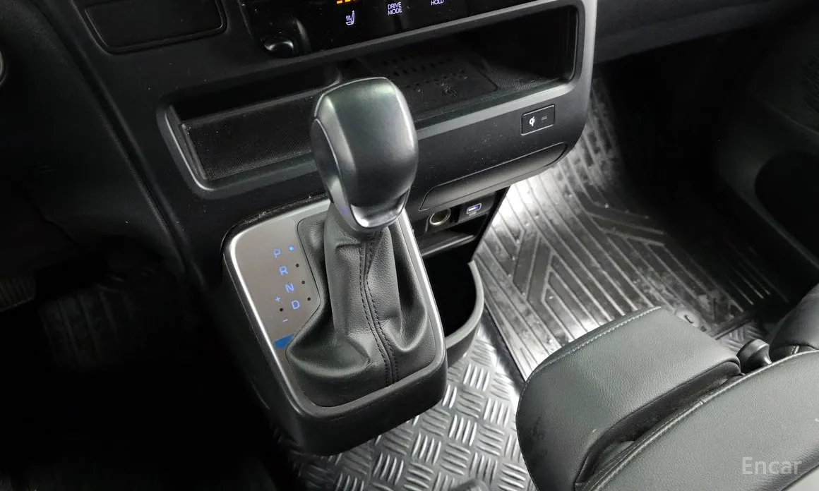 Фото 9 - Hyundai Staria