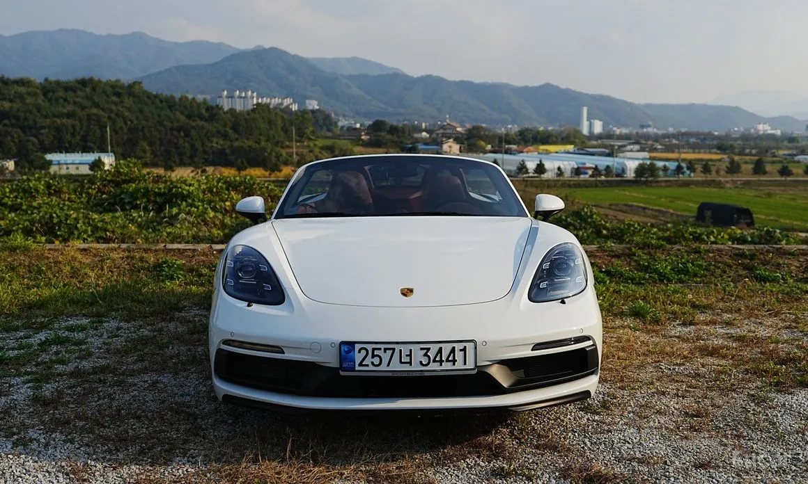 Фото 2 - Porsche 718