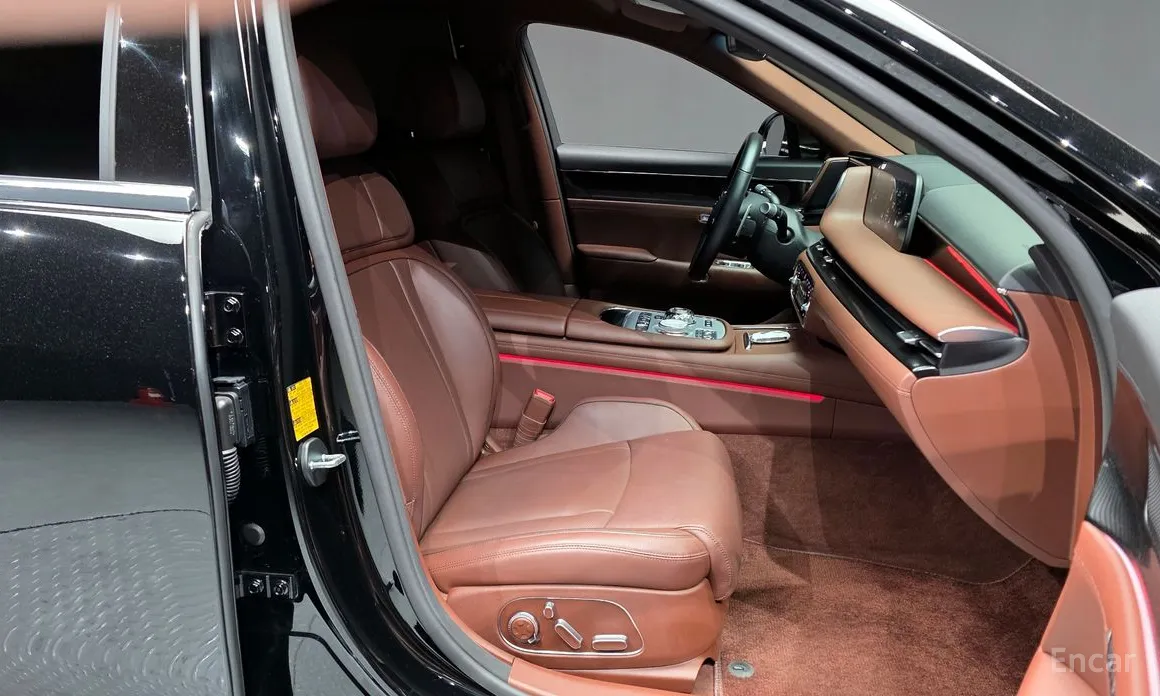 Фото 11 - Genesis G90